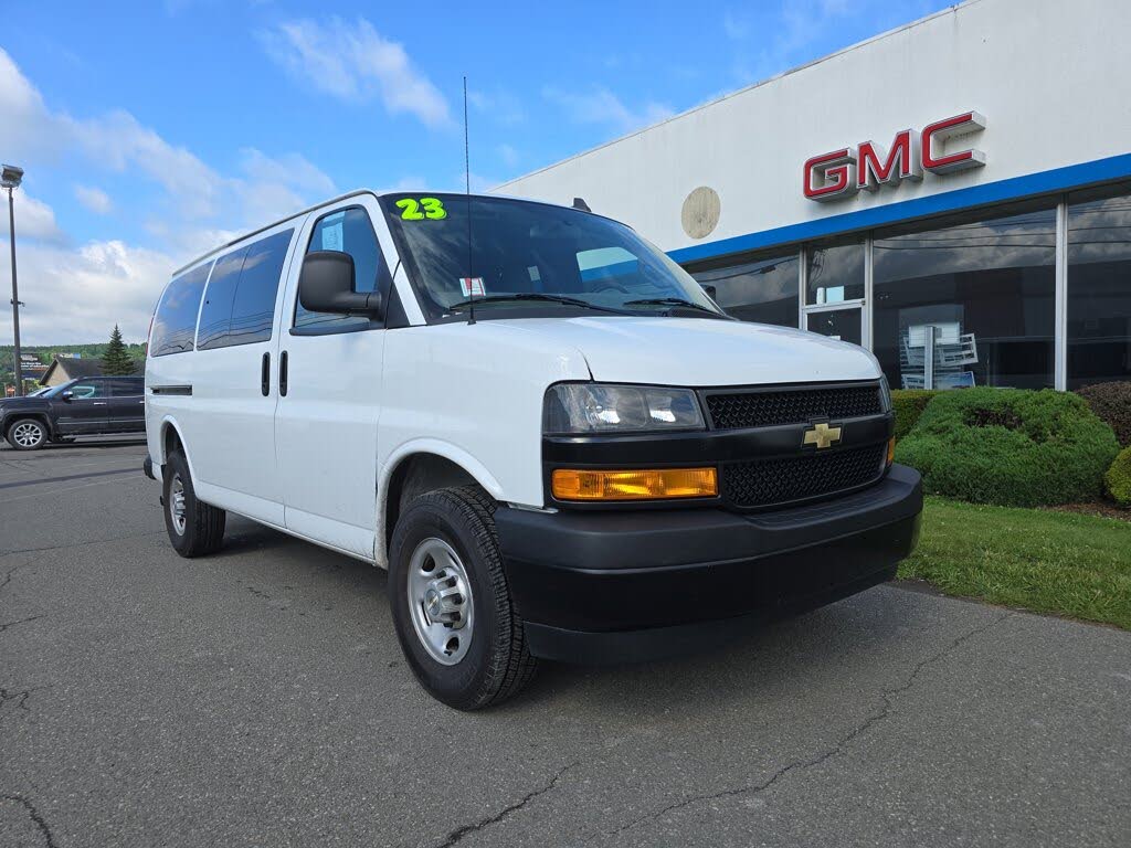 2023 Chevrolet Express 3500 LS RWD
