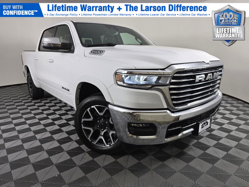 2025 RAM 1500 Laramie Crew Cab 4WD