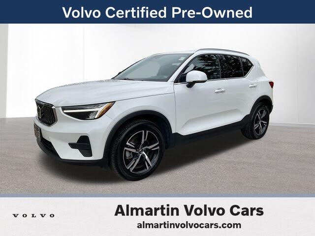 2025 Volvo XC40 B5 Core Bright Theme AWD