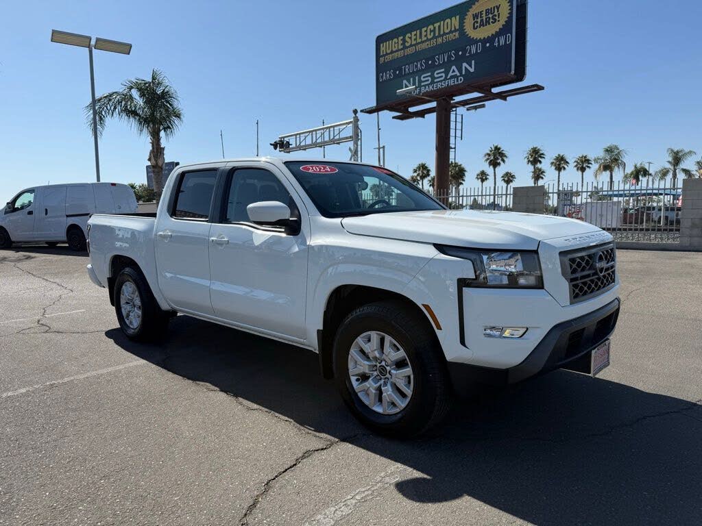 2024 Nissan Frontier SV Crew Cab RWD
