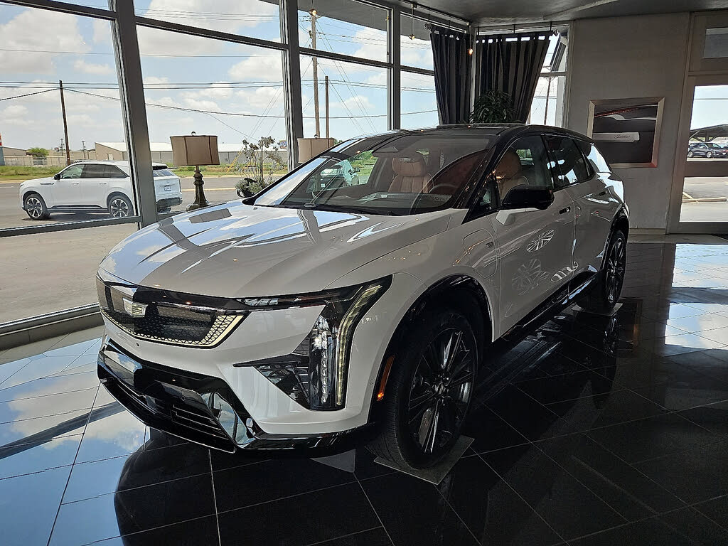 2025 Cadillac OPTIQ Sport 2 AWD