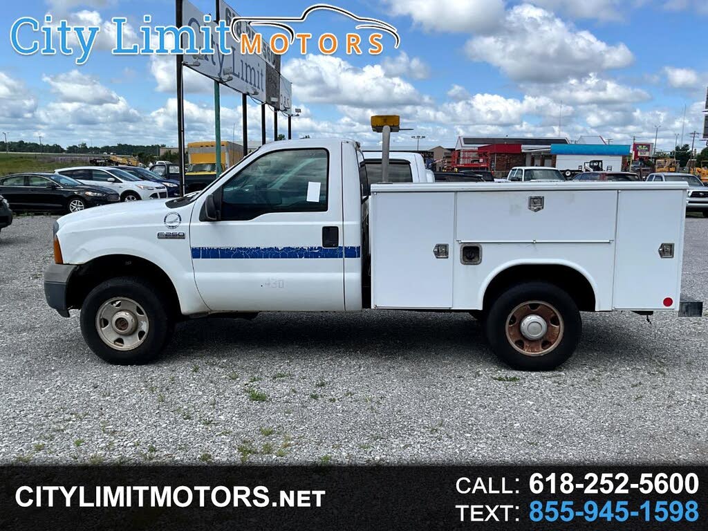 2005 Ford F-250 Super Duty XL LB 4WD