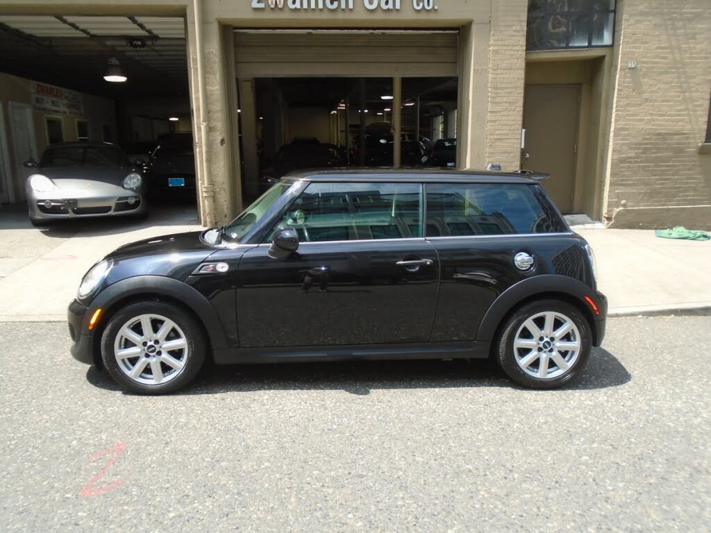 2013 MINI Cooper S Hatchback FWD