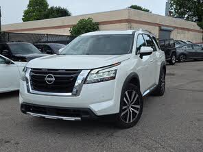 Nissan Pathfinder Platinum FWD