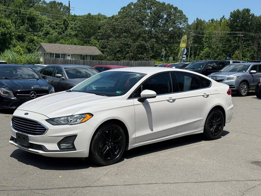 2020 Ford Fusion SE FWD