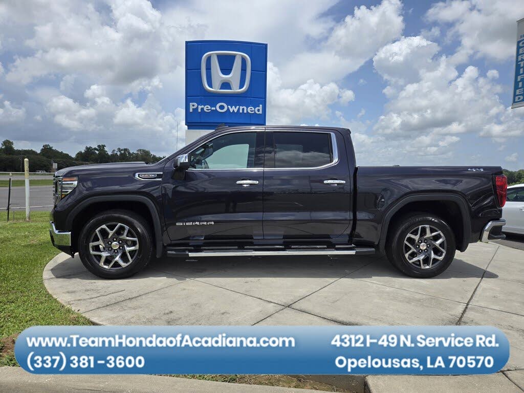 2022 GMC Sierra 1500 SLT Crew Cab 4WD