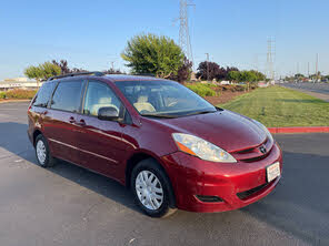 Toyota Sienna CE 7-Passenger