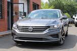 Volkswagen Passat 2.0T SE FWD