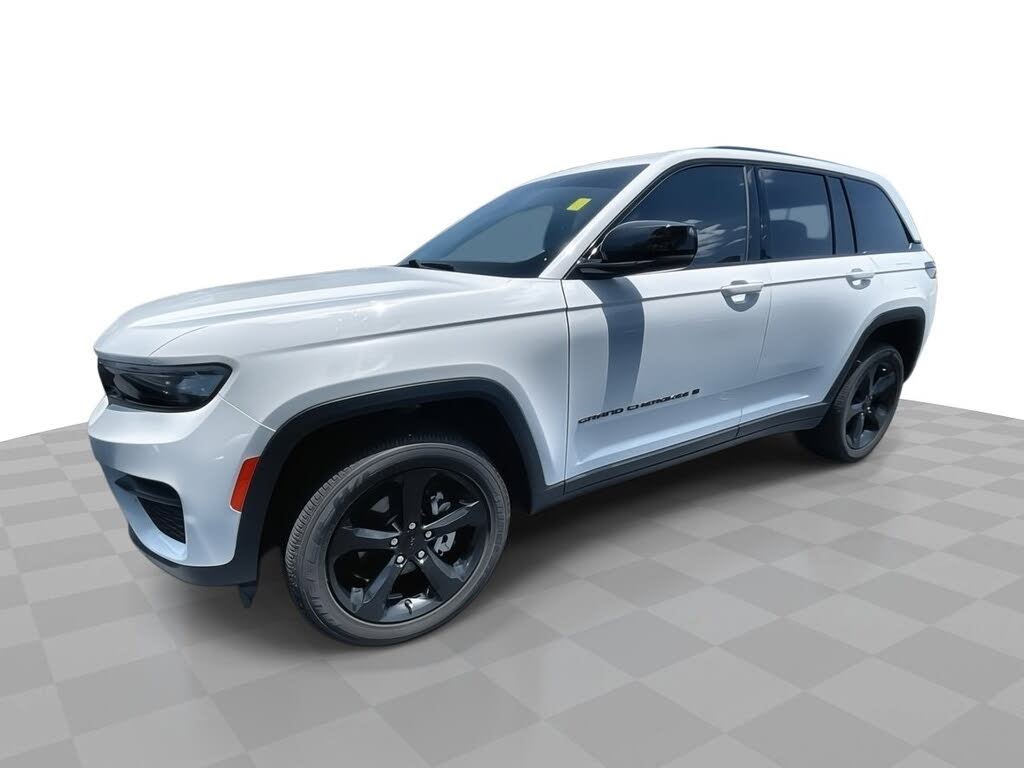 2023 Jeep Grand Cherokee Altitude 4WD