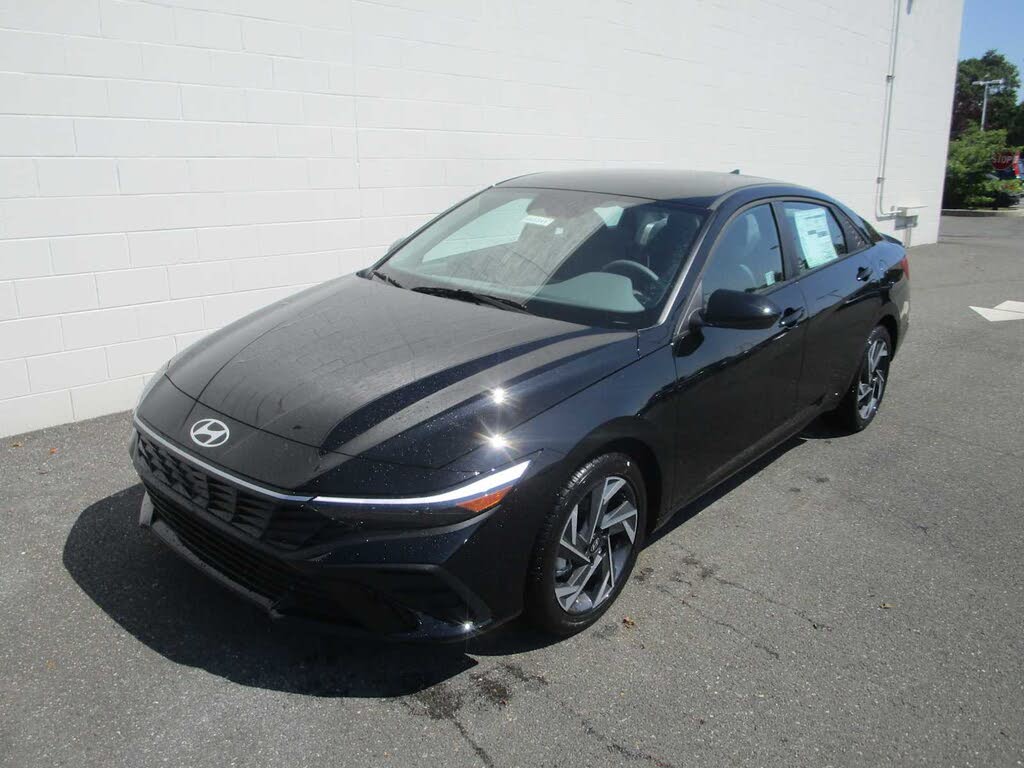 2025 Hyundai Elantra SEL Sport FWD