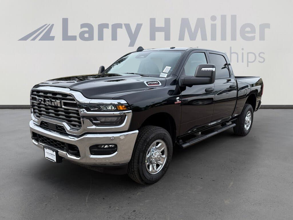 2025 RAM 2500 Tradesman Crew Cab 4WD