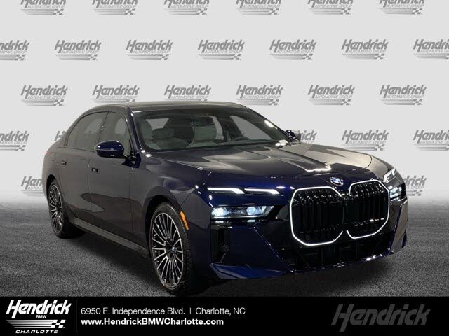 2025 BMW 7 Series 740i RWD