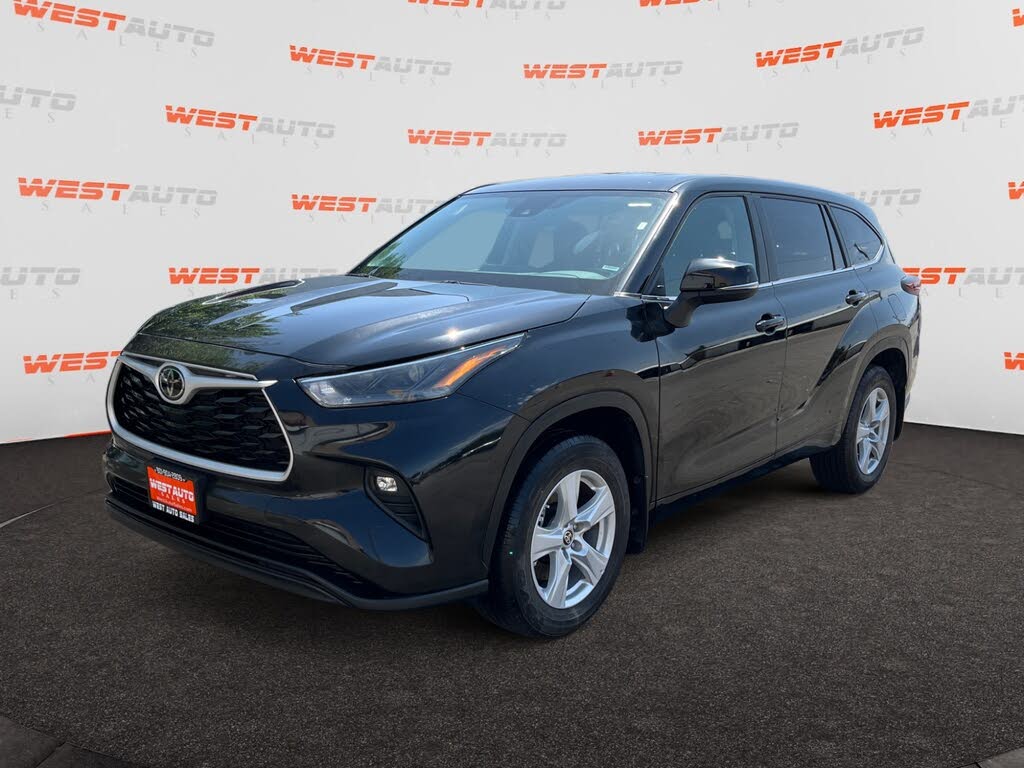 2024 Toyota Highlander LE AWD