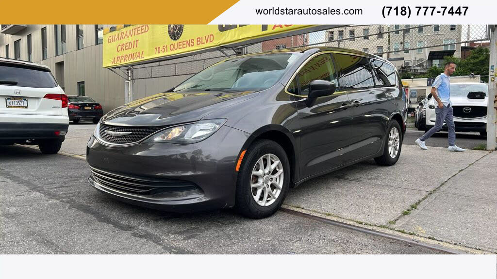 2017 Chrysler Pacifica LX FWD