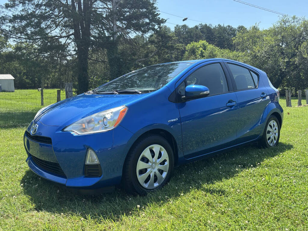 2013 Toyota Prius c Two