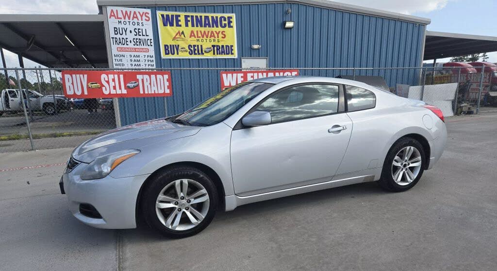 2011 Nissan Altima Coupe 2.5 S