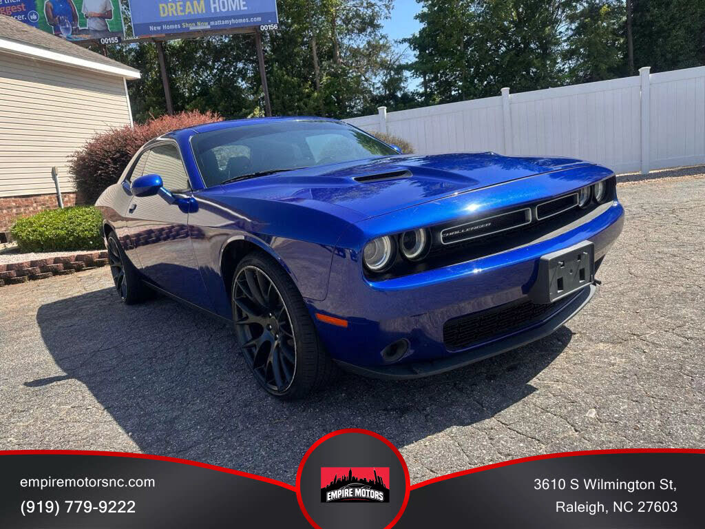 2020 Dodge Challenger SXT RWD