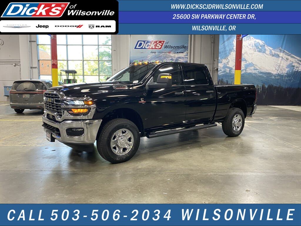2025 RAM 2500 Tradesman Crew Cab 4WD