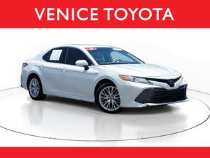 Toyota Camry Hybrid XLE FWD