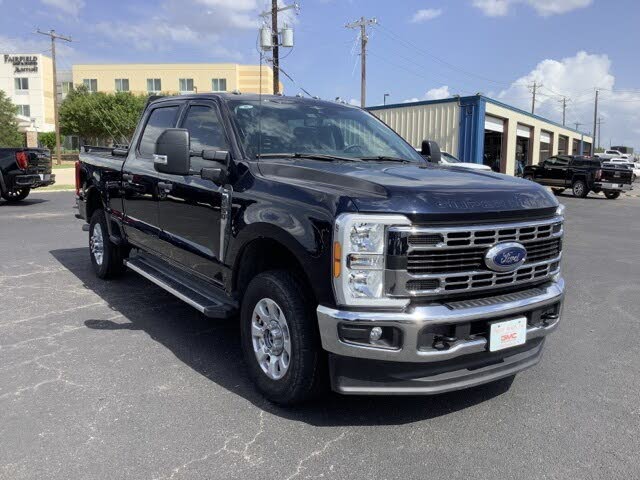 2023 Ford F-250 Super Duty XLT Crew Cab 4WD