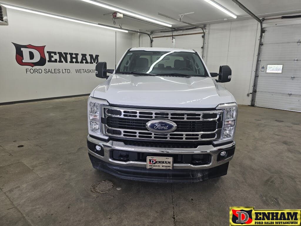 2024 Ford F-350 Super Duty XLT Crew Cab 4WD