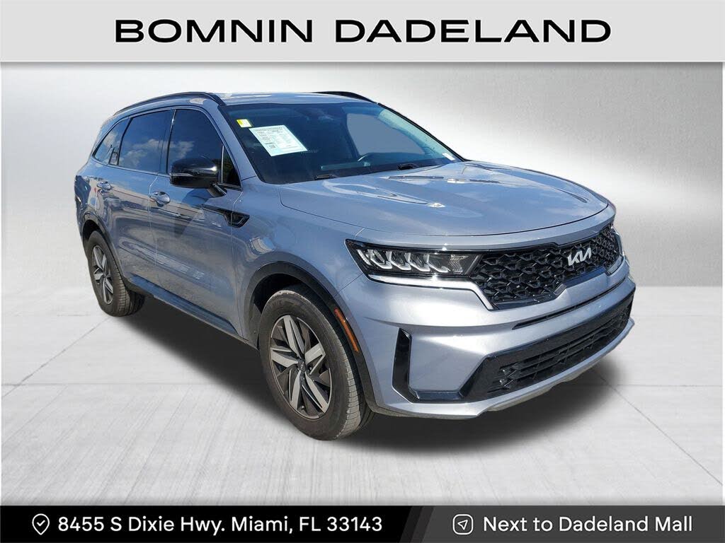 2022 Kia Sorento S FWD