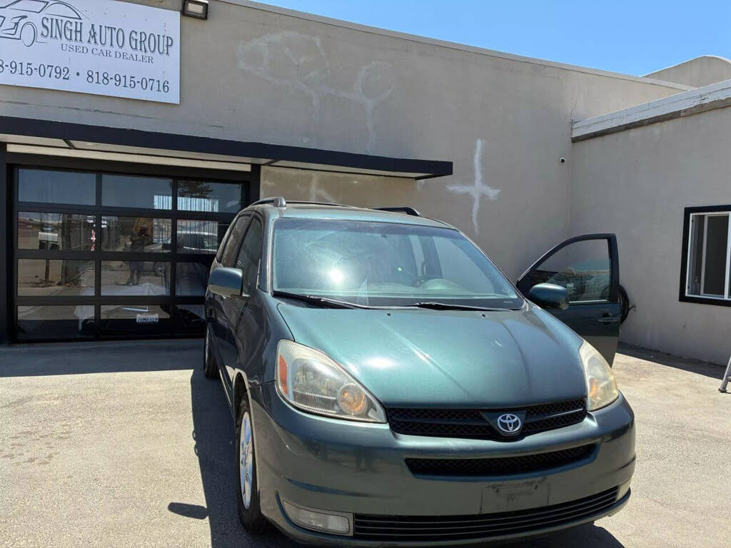 2005 Toyota Sienna XLE