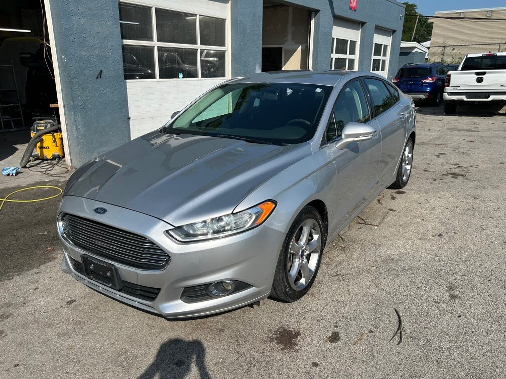 2014 Ford Fusion SE