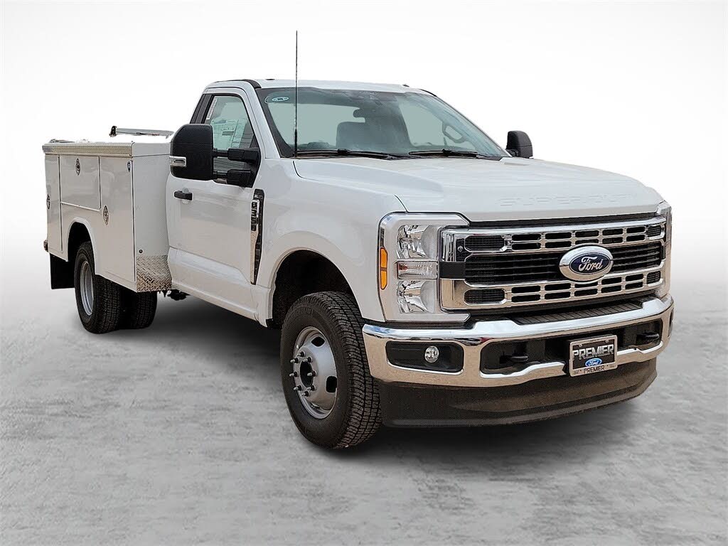 2025 Ford F-350 Super Duty Chassis XL Regular Cab DRW 4WD