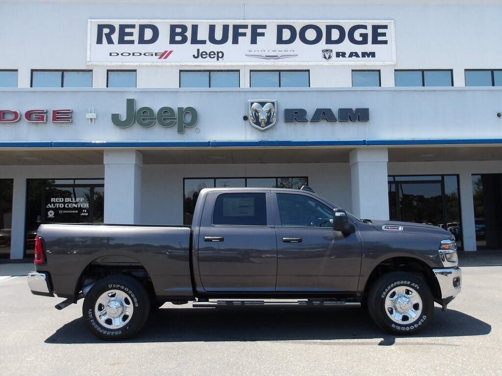 2025 RAM 2500 Tradesman Crew Cab 4WD