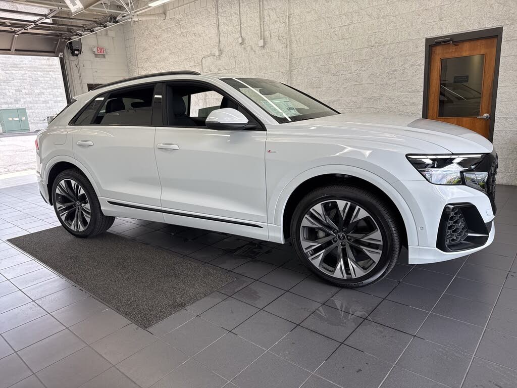2025 Audi Q8 quattro Premium Plus 55 TFSI