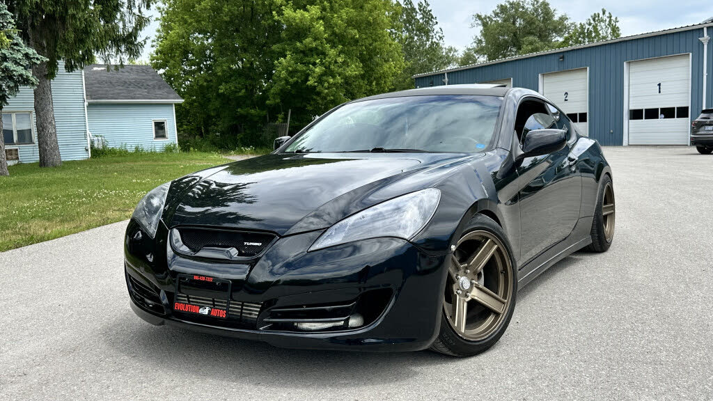 Hyundai Genesis Coupe 2.0T R-Spec RWD 2012