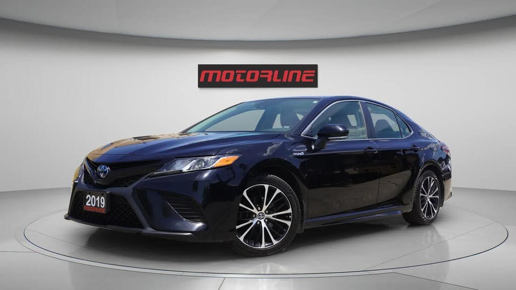 2019 Toyota Camry Hybrid SE FWD
