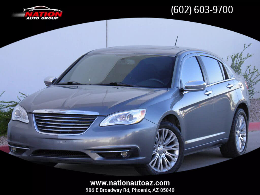 2013 Chrysler 200 Limited Sedan FWD