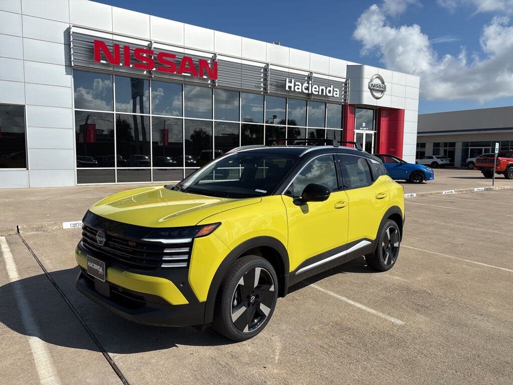 2025 Nissan Kicks SR FWD