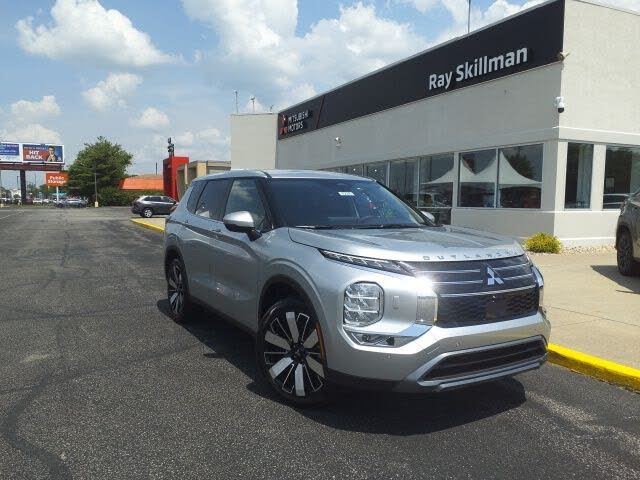 2025 Mitsubishi Outlander SE FWD