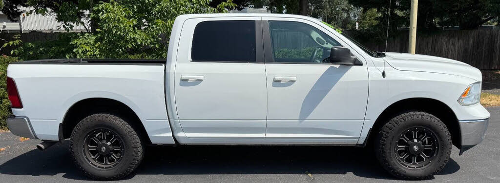 2019 RAM 1500 Classic SLT Crew Cab 4WD