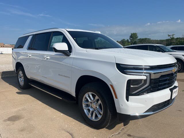 2025 Chevrolet Suburban LS 4WD