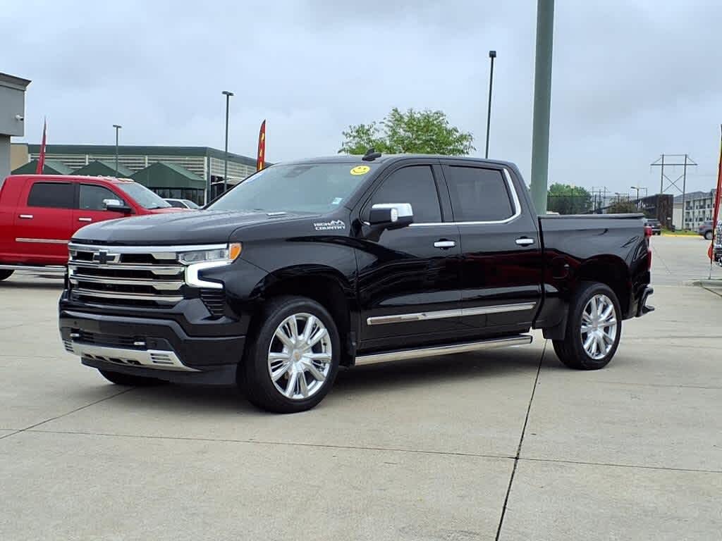 2022 Chevrolet Silverado 1500 High Country Crew Cab 4WD