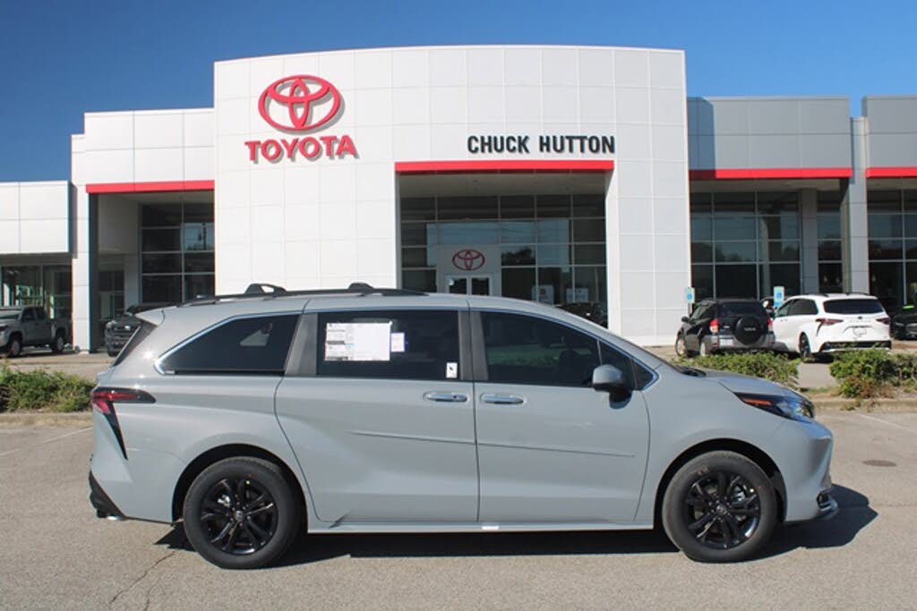 2024 Toyota Sienna Woodland Edition 7-Passenger AWD