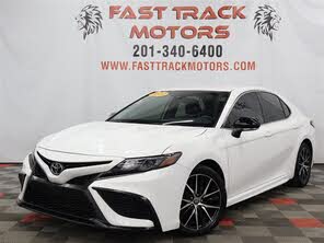 Toyota Camry SE FWD