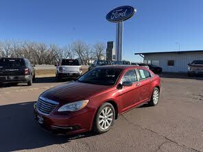 Chrysler 200 Limited Sedan FWD