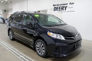 Toyota Sienna LE 7-Passenger AWD