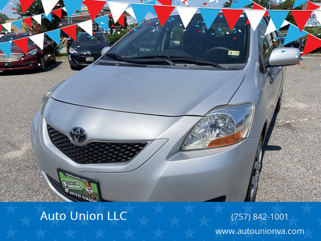 2011 Toyota Yaris Sedan