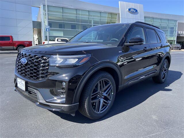 2025 Ford Explorer ST-Line RWD