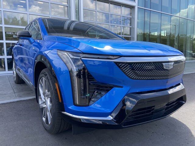 2025 Cadillac OPTIQ Luxury 1 AWD