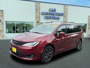 Chrysler Pacifica Hybrid Limited Red S FWD