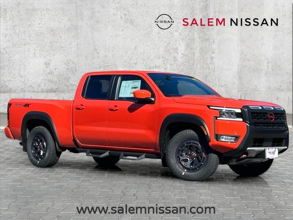 2025 Nissan Frontier PRO-4X Crew Cab LB 4WD