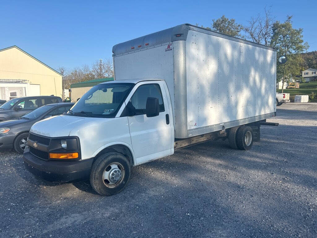 2014 Chevrolet Express Chassis 3500 177 Cutaway with 1WT RWD
