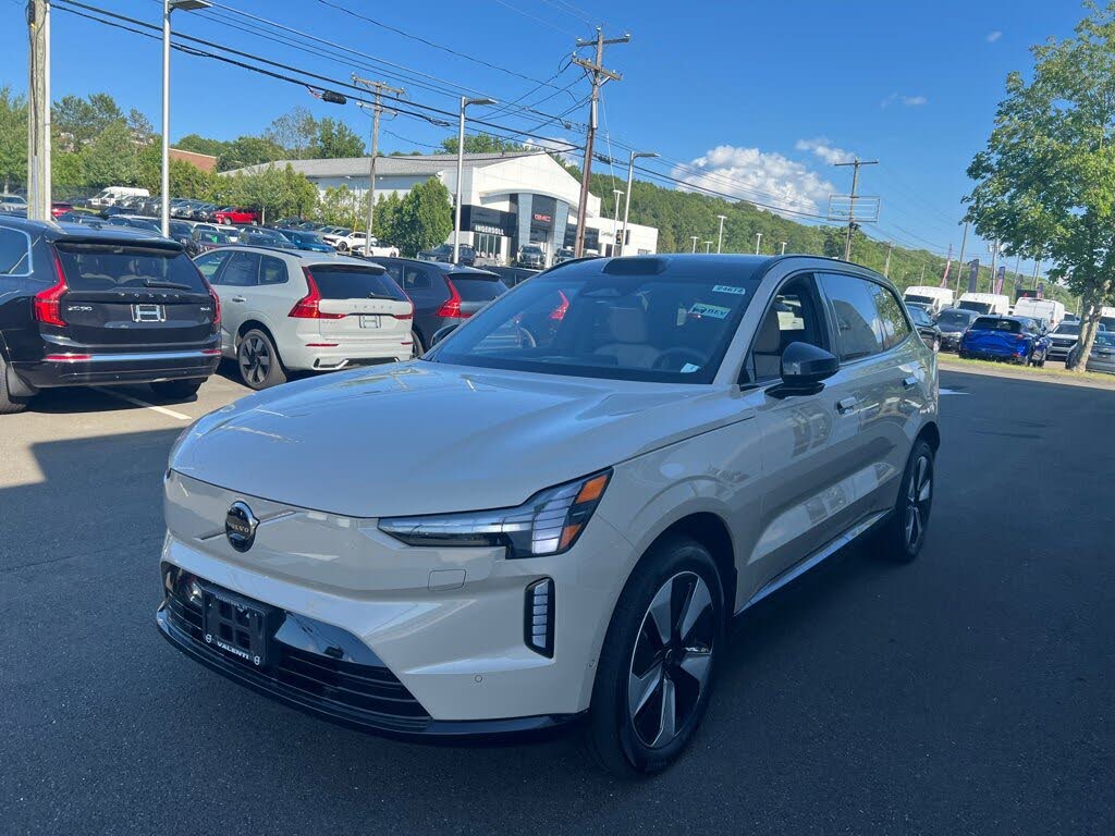 2025 Volvo EX90 Twin Plus 7-Passenger eAWD